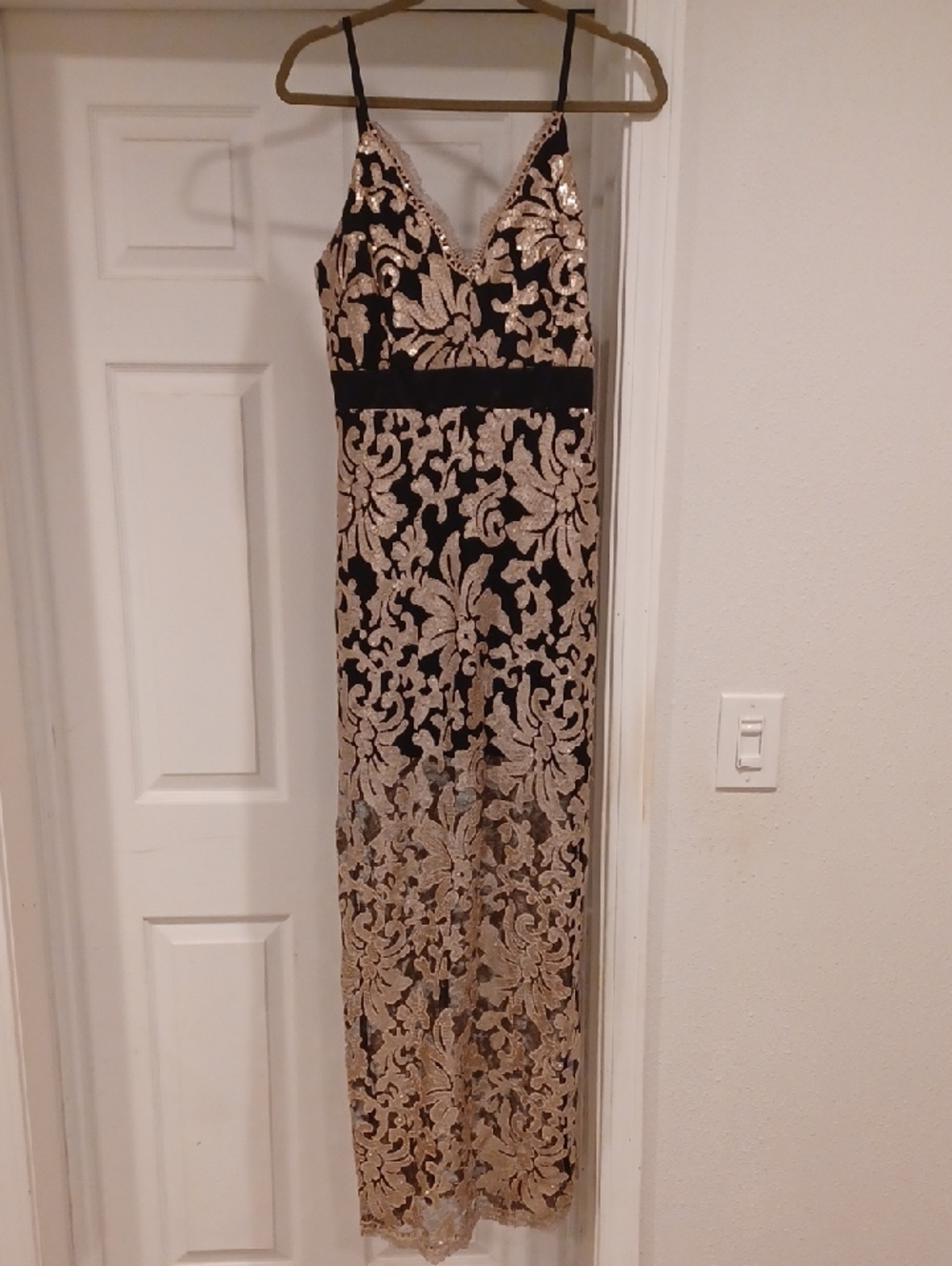 VENUS Black and Gold Lace Maxi Dress with V-Neck